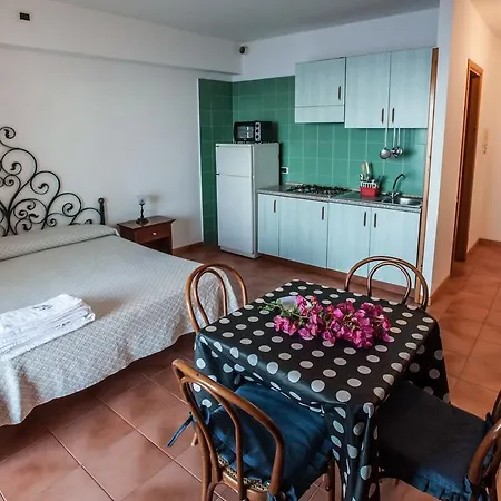 Апартаменты Eolcalandra Per Vacanza