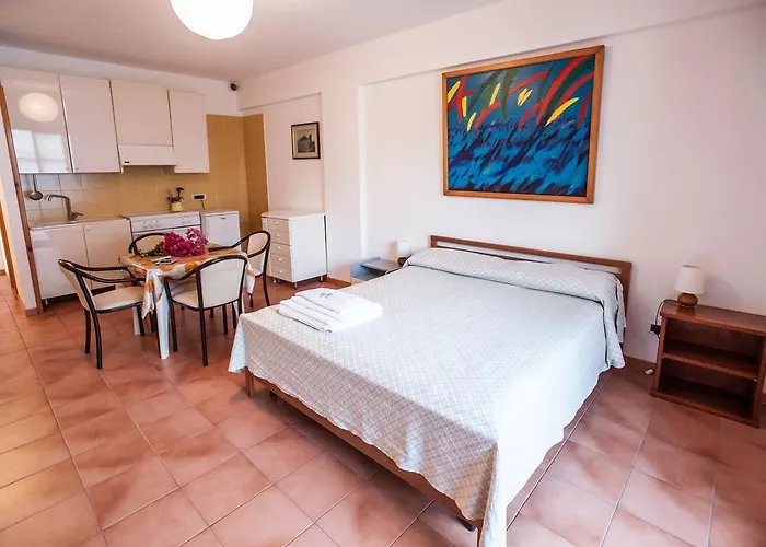 Eolcalandra Per Vacanza Каннето