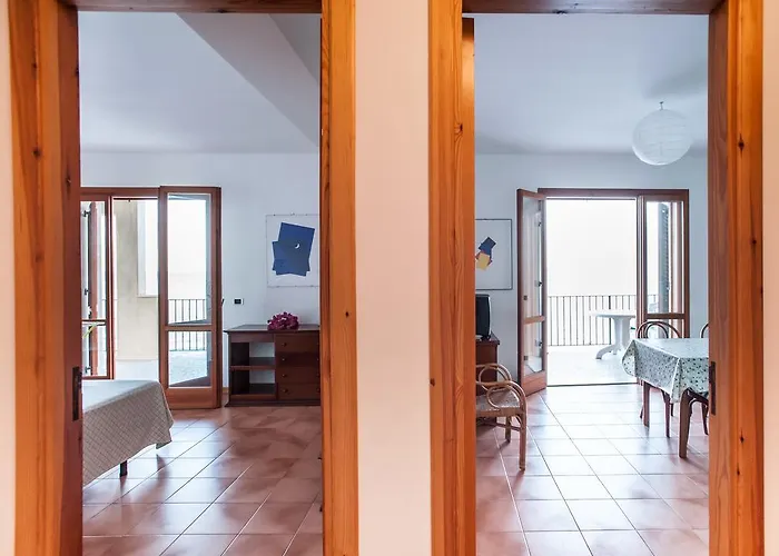 Апартаменты Eolcalandra Per Vacanza Каннето