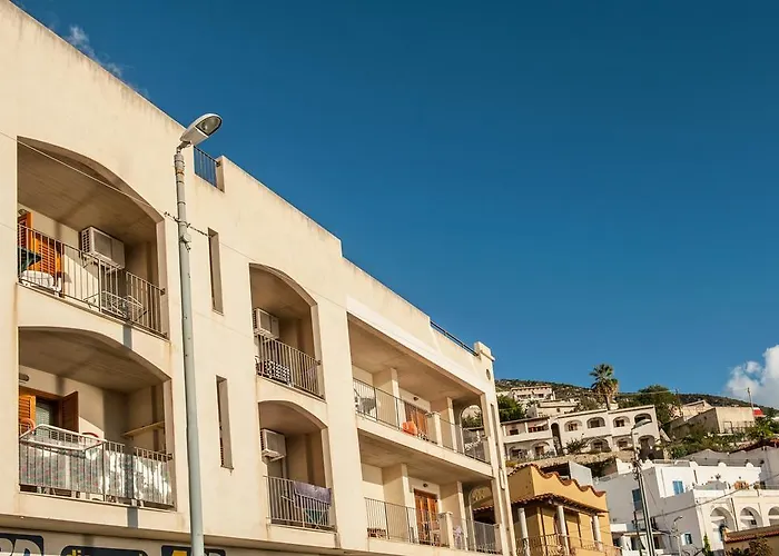 Апартаменты Eolcalandra Per Vacanza Каннето